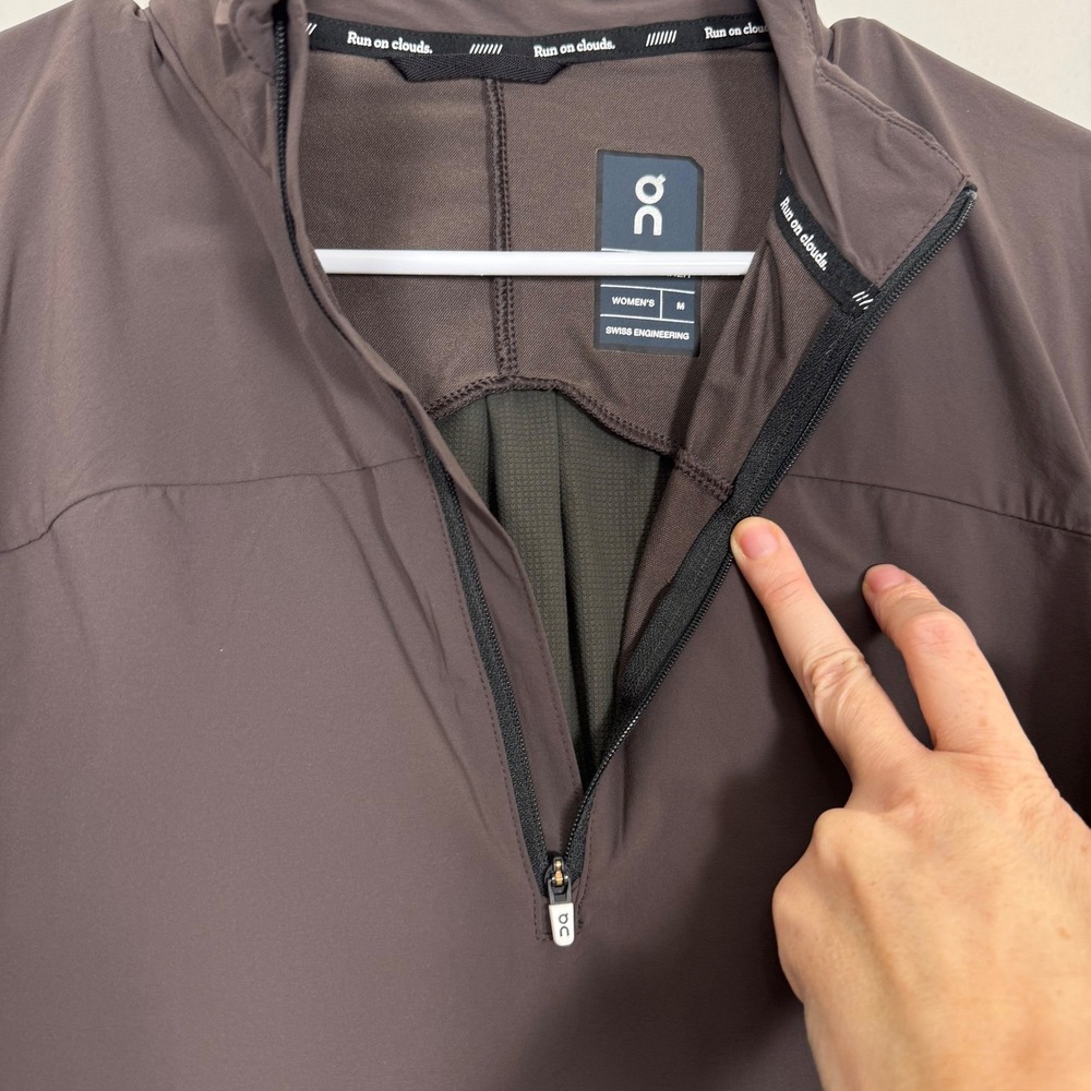 ON Running Womens Trail Breaker Pullover 1/4 Zip Activewear Gorpcore Track M EUC - Picture 3 of 11